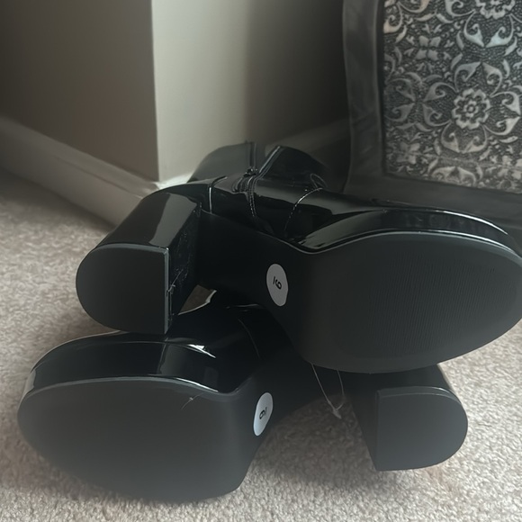 Black Patent leather platform boots - Picture 4 of 4